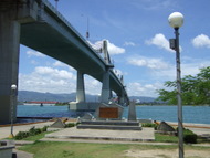セブ島とマクタン島を繋ぐ橋のたもとにある公園「Pusok Park」
