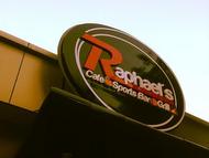 セブ島で音楽とスポーツと食事が楽しめる「Raphael’s Café, Sports Bar and Grill」