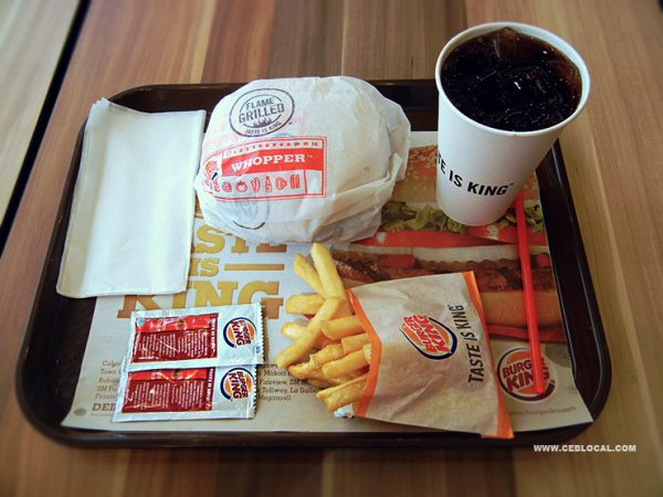 セブ留学生週末の食事に「Burger King Mabolo」