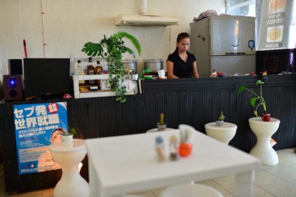 セブ島で二郎系ラーメン「つけ麺専門店 なると」
