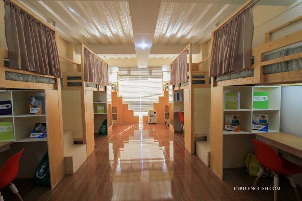バギオ留学PINESパインス メインキャンパスの学生寮6人部屋
