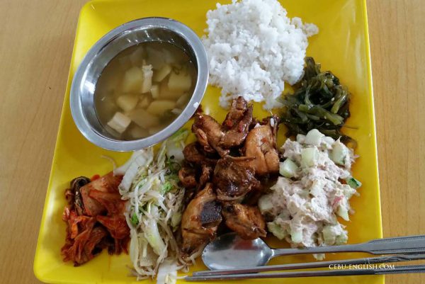 フィリピン留学バコロドLSLCの昼食例