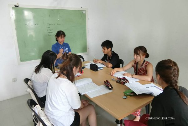 フィリピン留学クラークEG ACADEMY（イージーアカデミー）のグループ授業