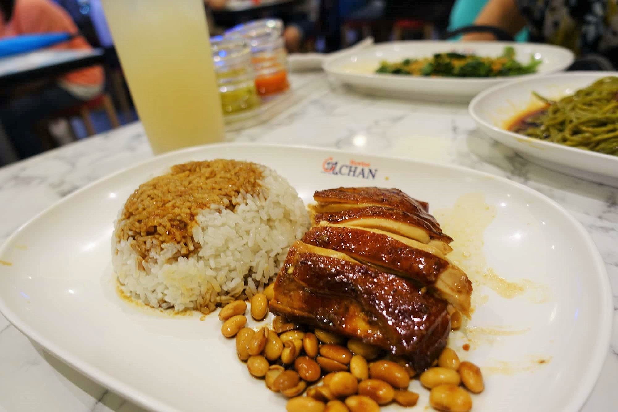 香港油鶏飯麺Liao Fan Hawker ChanのSoya Sauce Chicken Rice