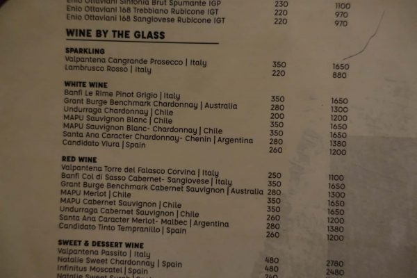 セブ島の高級洋食レストランANZANIアンザニのワインリスト