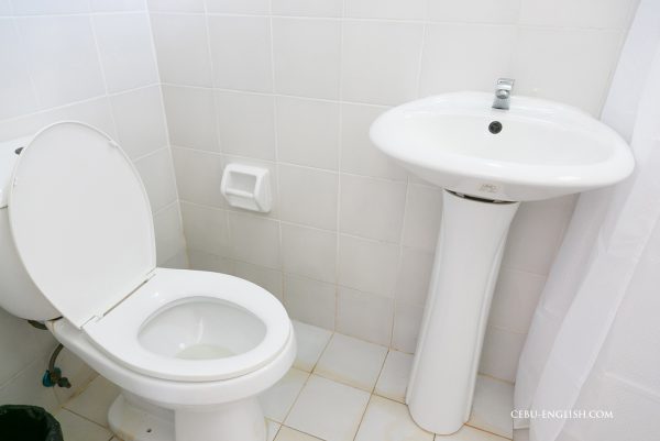 セブ島イデアアカデミアの学生寮のトイレ
