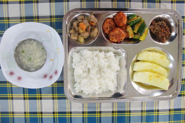 フィリピン・イロイロ留学GITCの昼食例