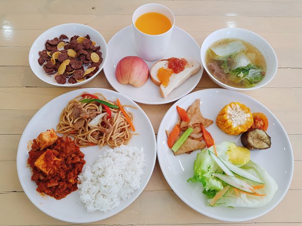セブ島留学CELLA Premium（セラプレミアム）の夕食例