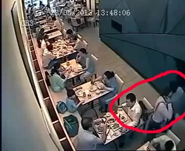 フィリピンの飲食店で物盗りの犯行