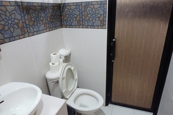 フィリピン留学イロイロGITCジーアイティーシーのホテル寮トイレ