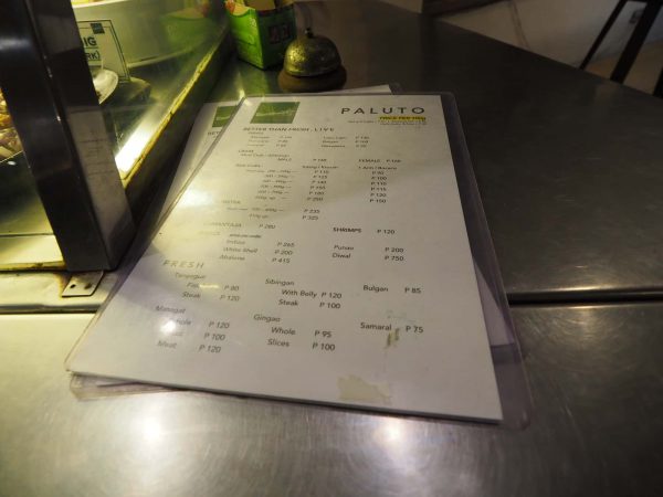シーフードレストランBreakthrough Restaurant Iloiloのメニュー表