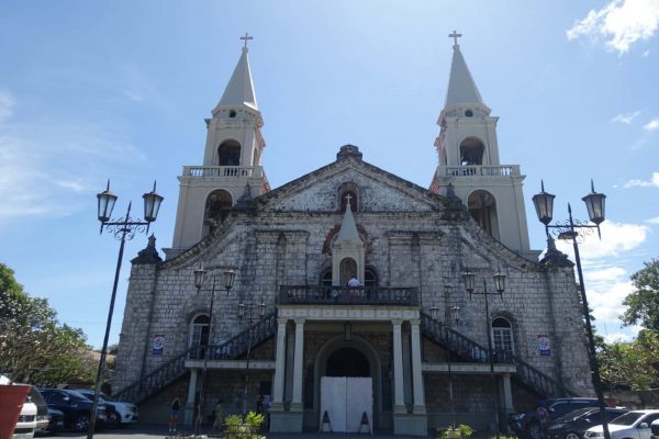 フィリピン・イロイロのハロ大聖堂 Jaro Cathedral