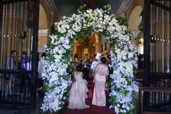 フィリピン・イロイロのハロ大聖堂 Jaro Cathedralの結婚式