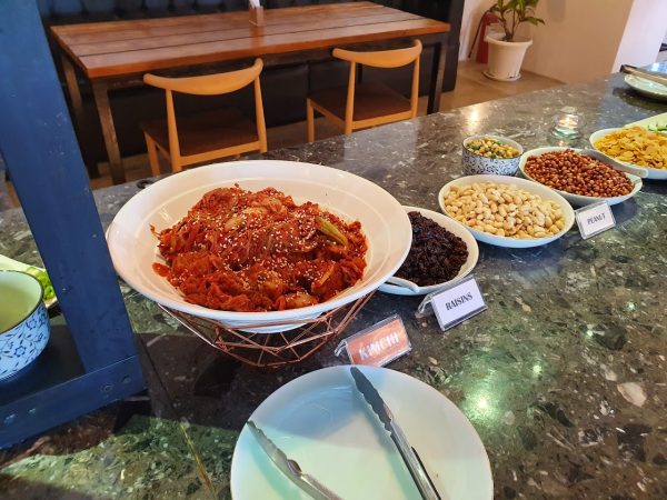 セブ島リゾート留学CIAセミスパルタの学生食堂の韓国風料理