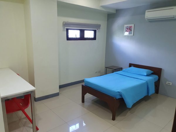 フィリピン・セブ島留学CELLA UNI（セラ ユニ）の学生寮1人部屋ベッド