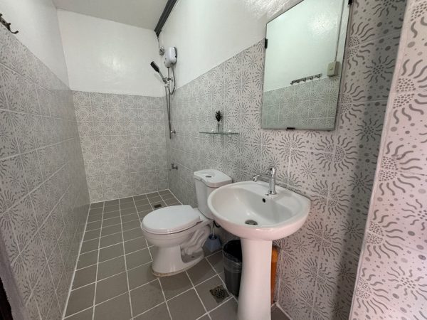 バギオ留学 Baguio A&Jメインキャンパス・お部屋のトイレとシャワー