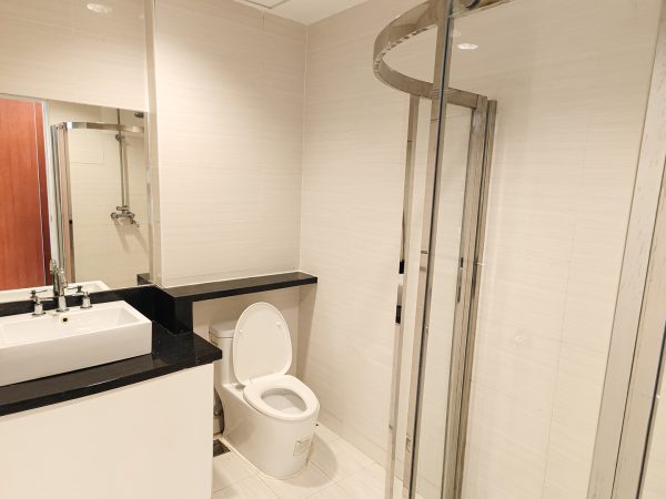 セブ島留学EV Academyラメールのトイレシャワールーム