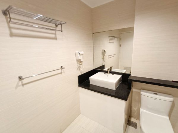 セブ島留学EV Academyラメールのトイレシャワールーム
