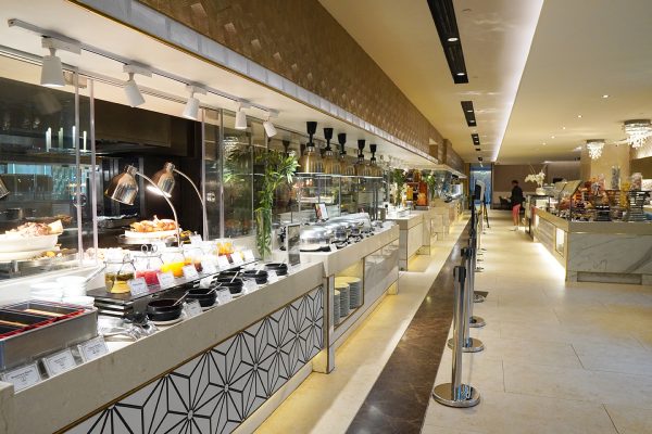 セブ島留学Bai Hotel CLCのレストランブッフェ