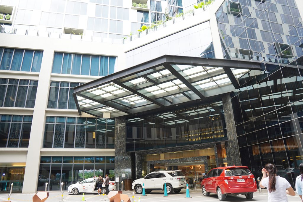 セブ島留学Bai Hotel のエントランス