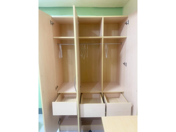 フィリピン留学・セブ島の学校_IMS_人数分のクローゼット