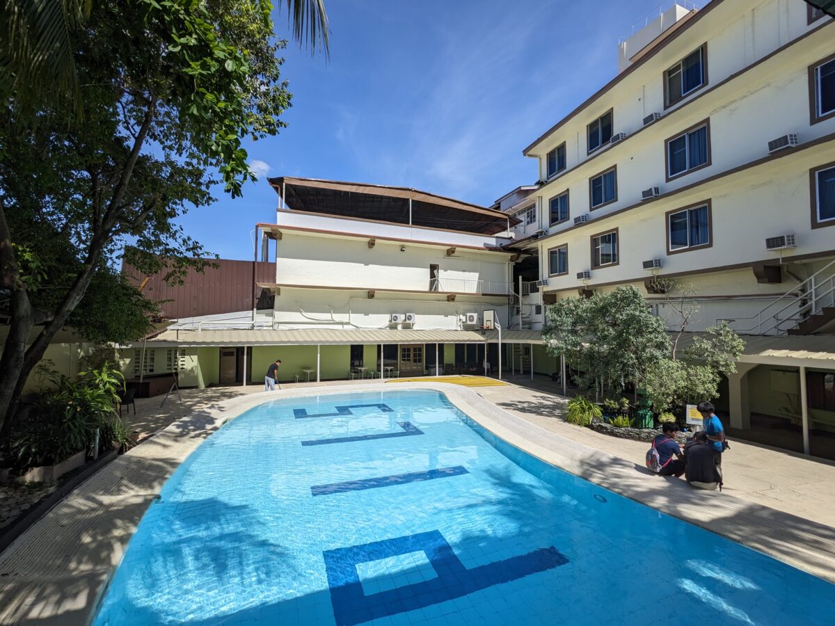 セブ島留学の学校CPILSの外観